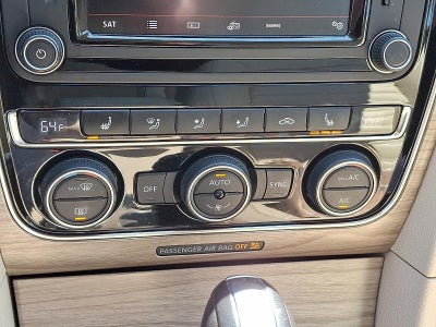 2017 Volkswagen Passat 1.8T SEL Premium Auto