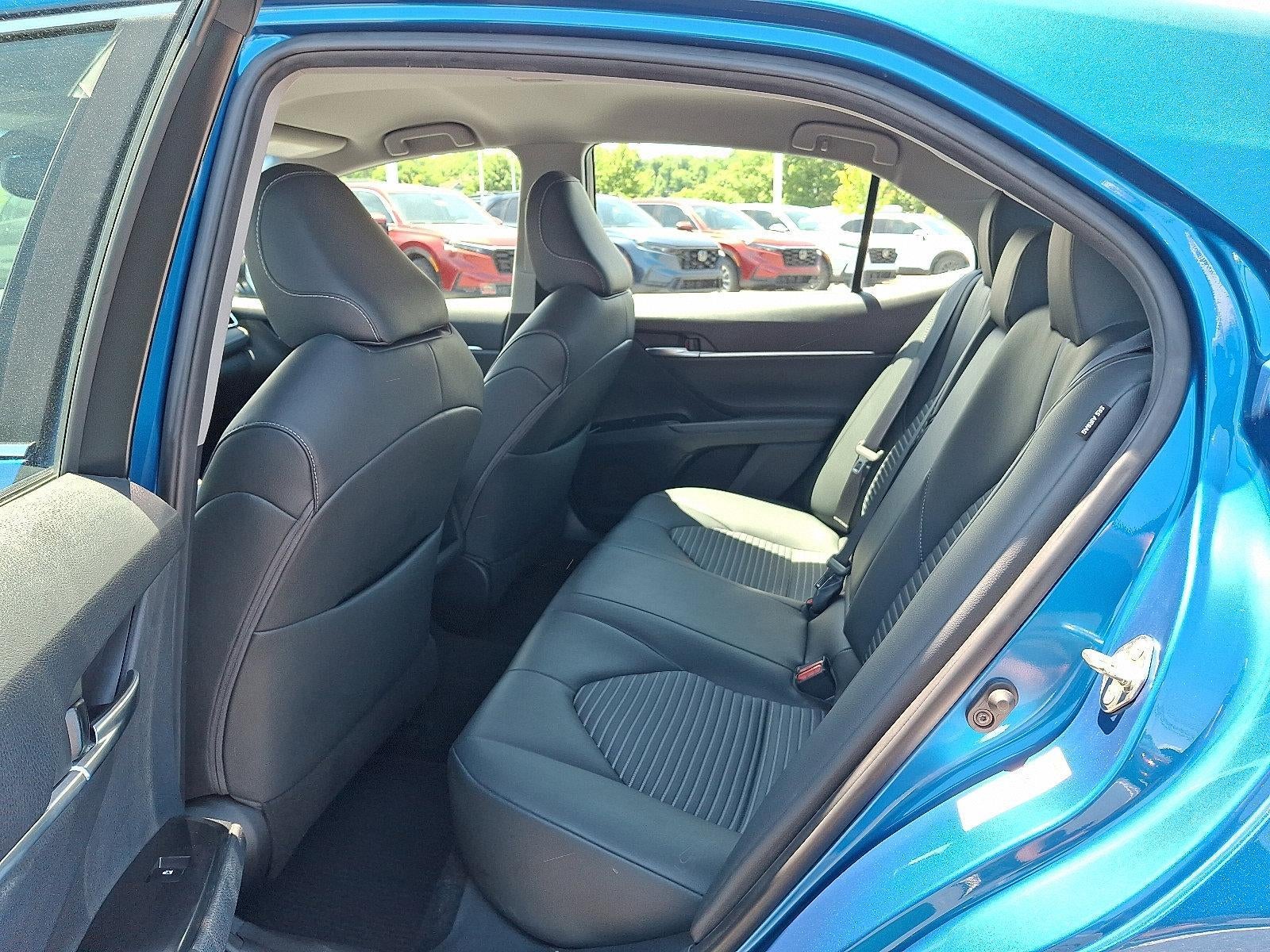 2018 Toyota Camry SE Auto (SE)
