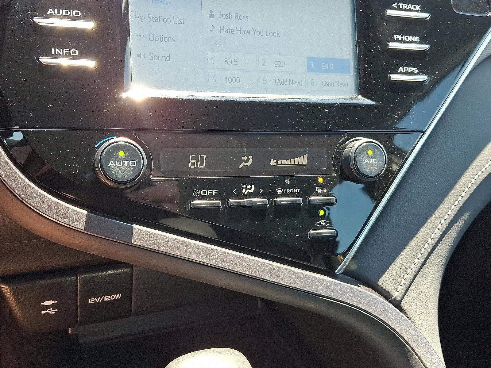 2018 Toyota Camry SE Auto (SE)
