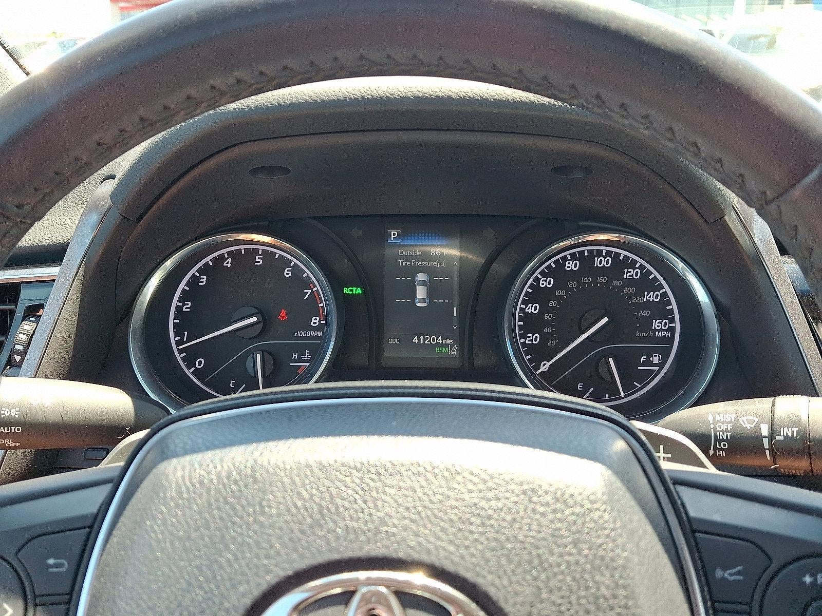2018 Toyota Camry SE Auto (SE)