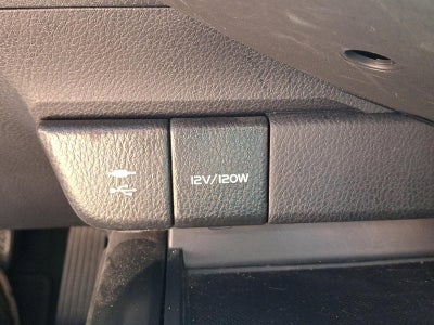 2018 Toyota Camry SE Auto (SE)