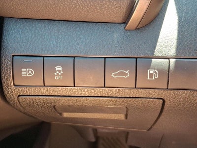 2018 Toyota Camry SE Auto (SE)