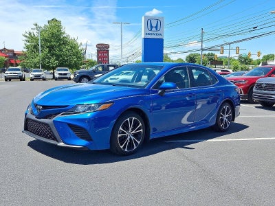 2018 Toyota Camry SE Auto (SE)