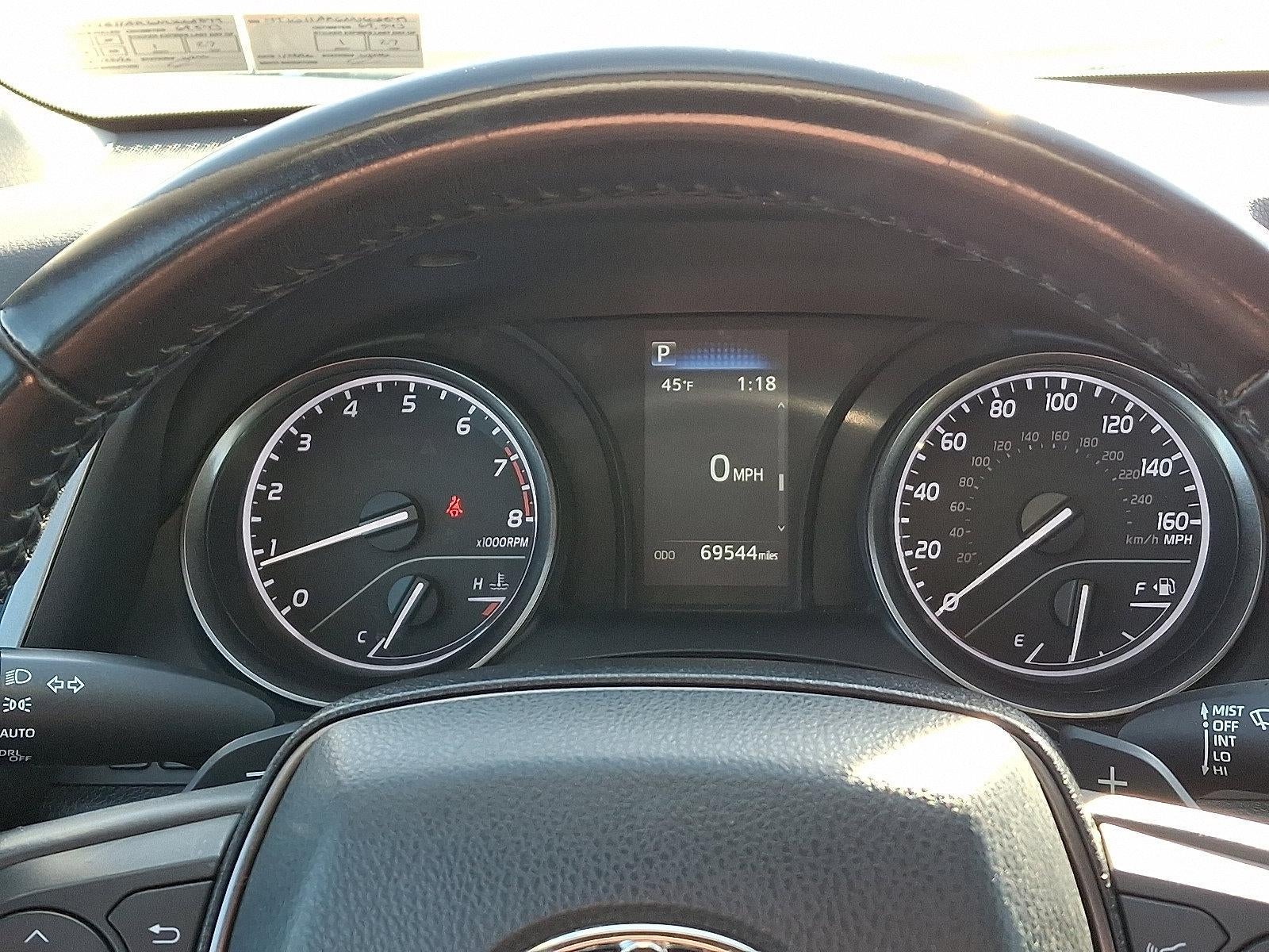 2022 Toyota Camry SE Auto (SE)