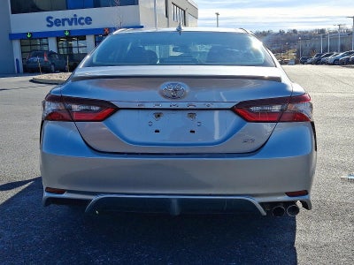 2022 Toyota Camry SE Auto (SE)