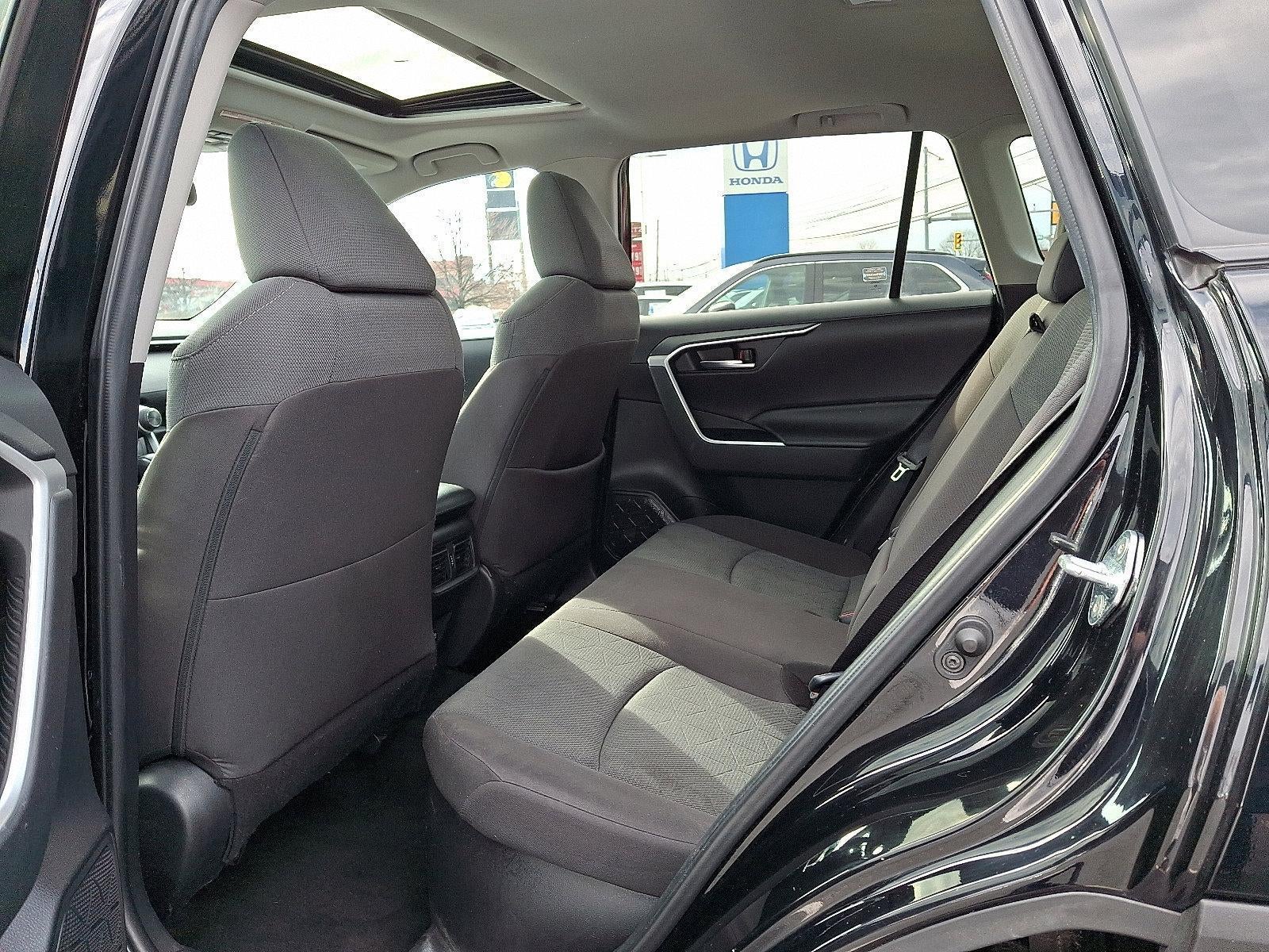 2021 Toyota RAV4 Hybrid XLE AWD (Natl)