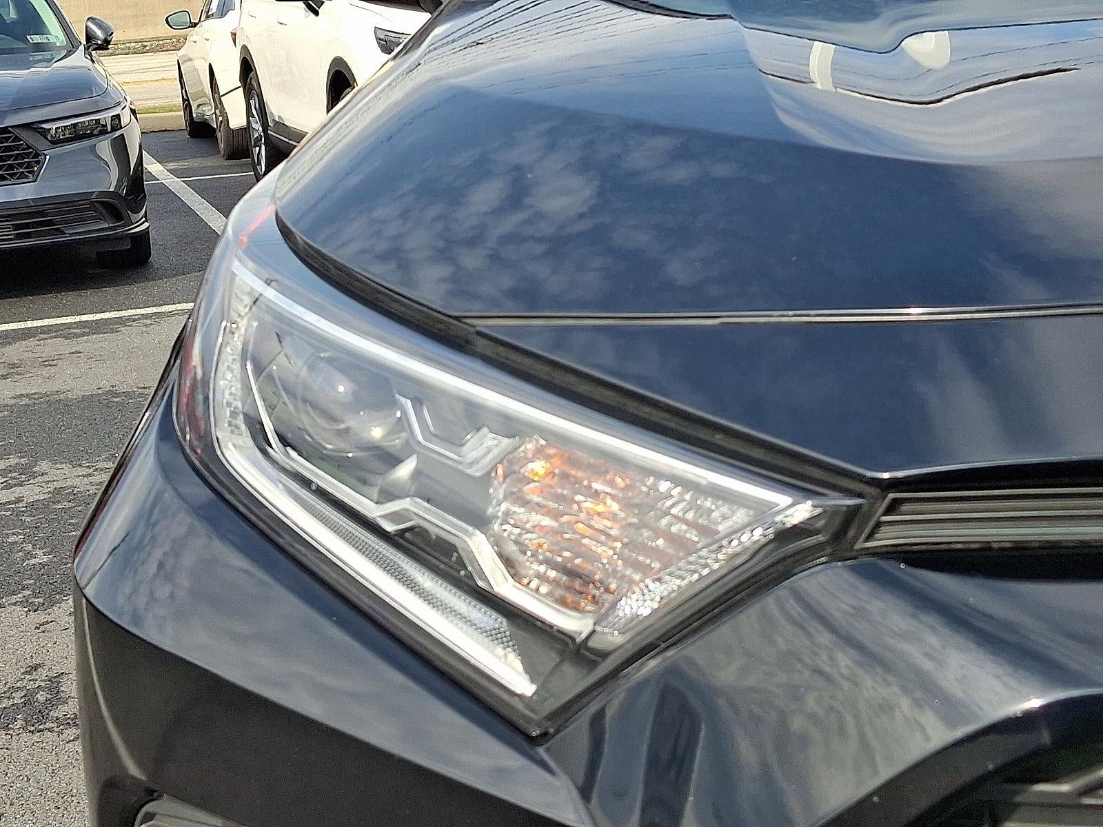 2021 Toyota RAV4 Hybrid XLE AWD (Natl)