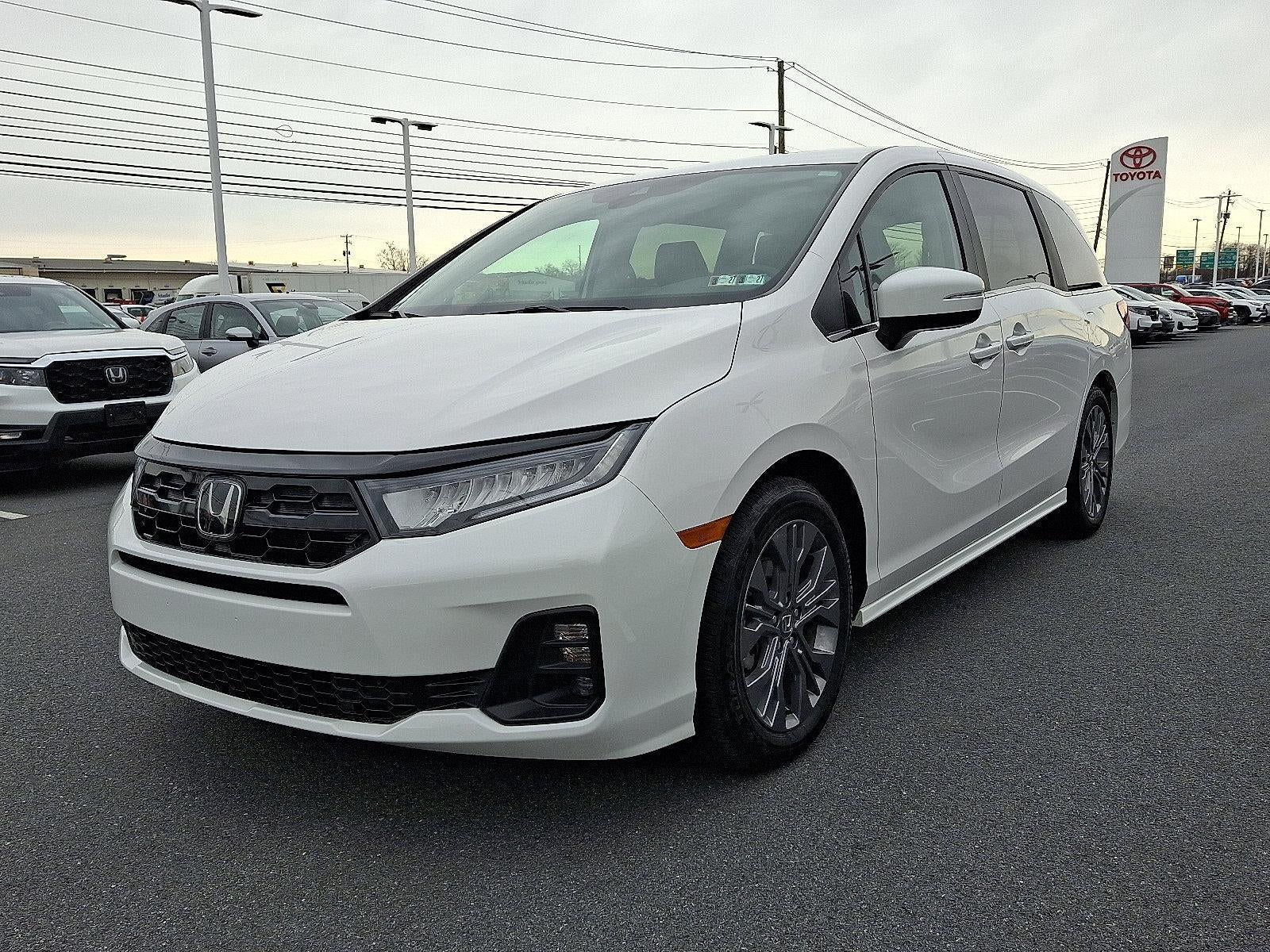 2026 Honda Odyssey Touring Auto