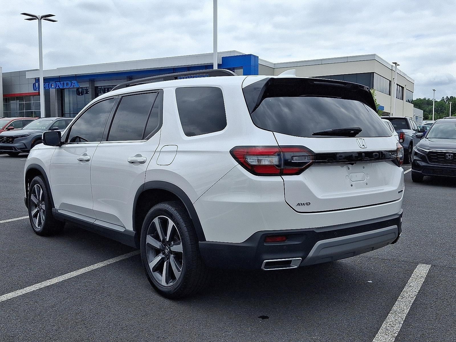 2023 Honda Pilot Touring AWD