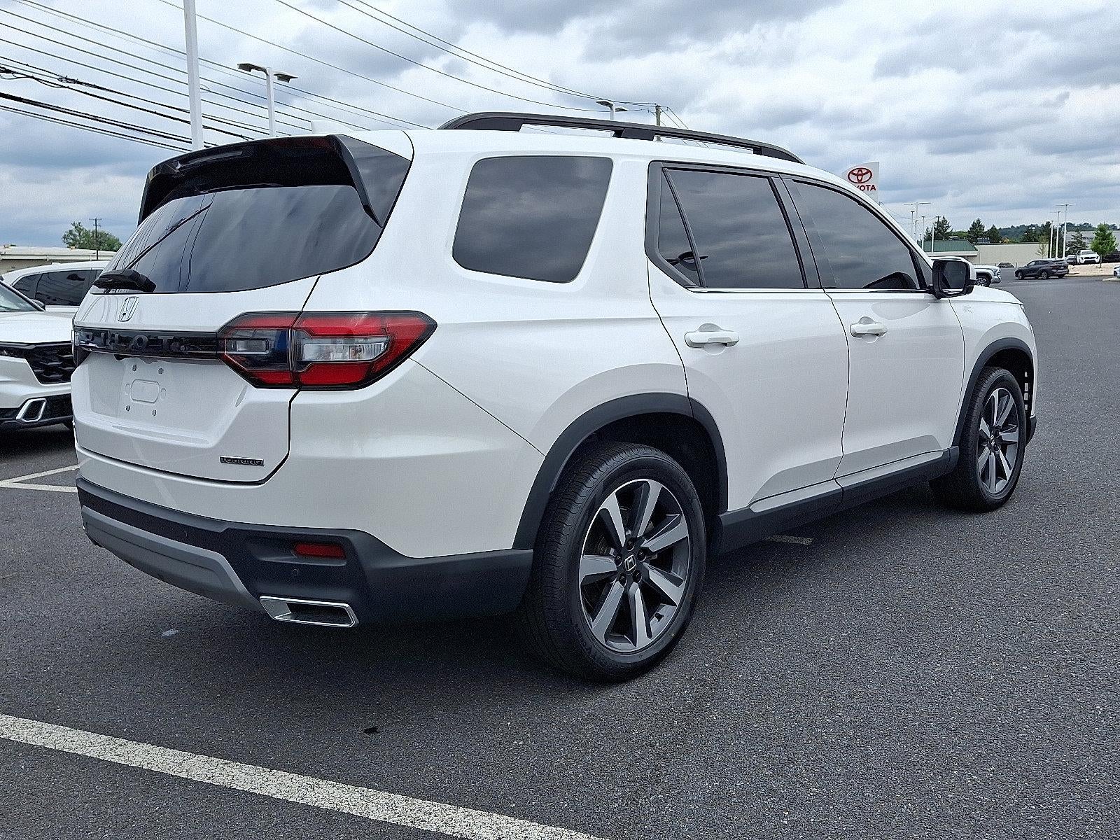 2023 Honda Pilot Touring AWD