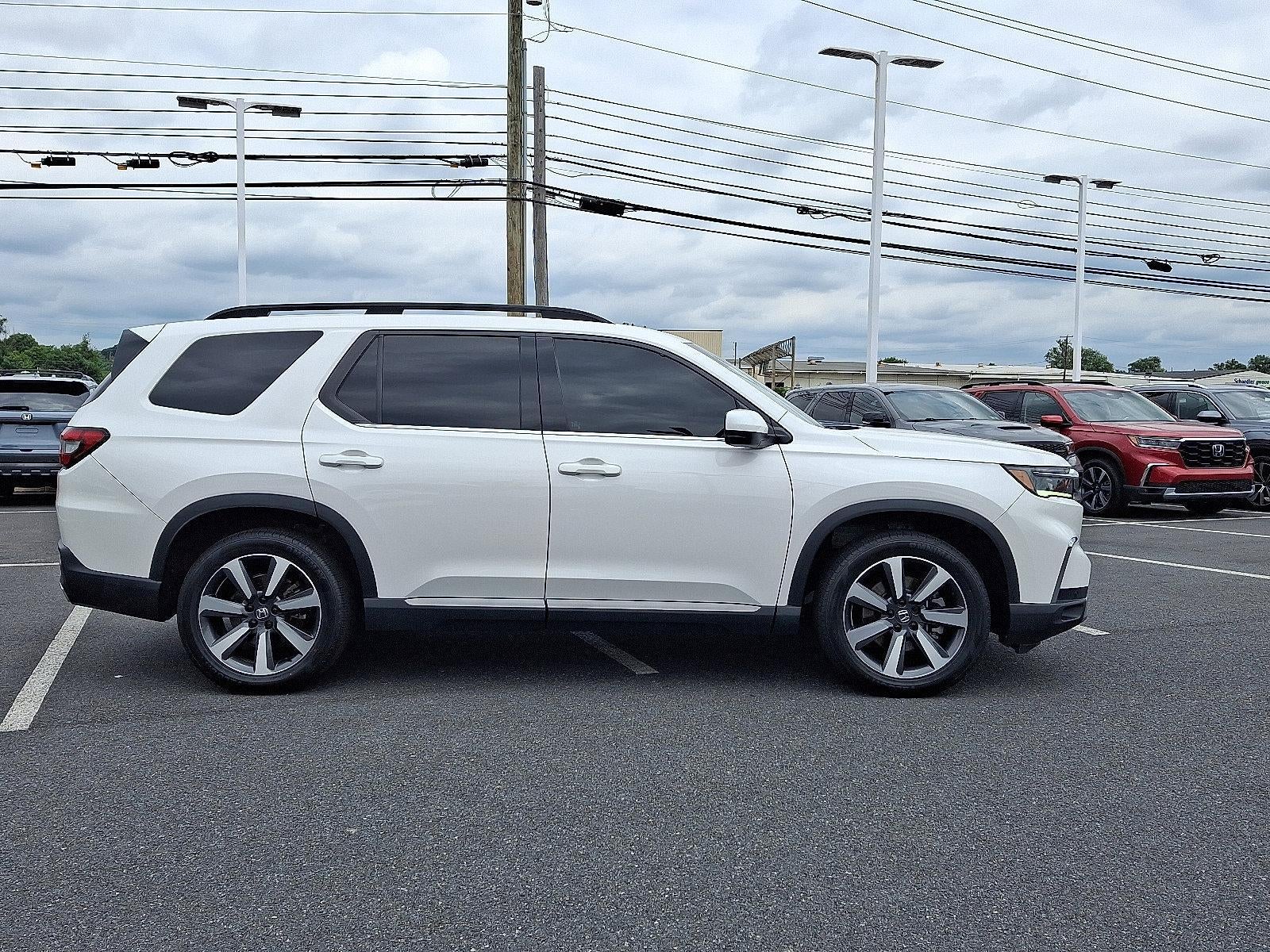 2023 Honda Pilot Touring AWD