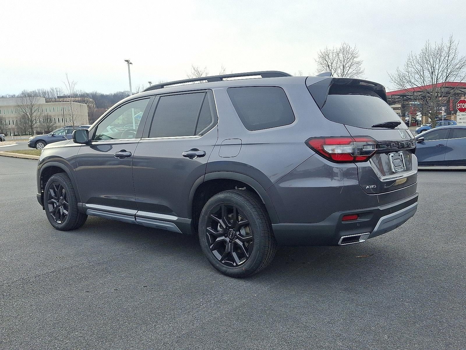 2025 Honda Pilot Touring AWD