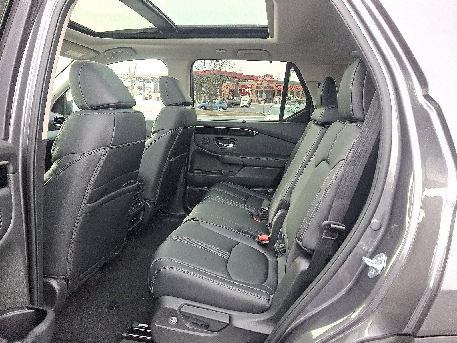 2025 Honda Pilot Touring AWD