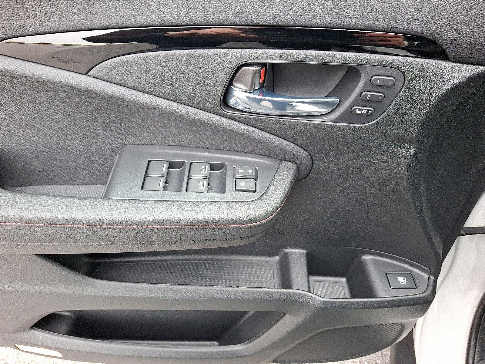 2026 Honda Ridgeline Black Edition Two-Tone AWD