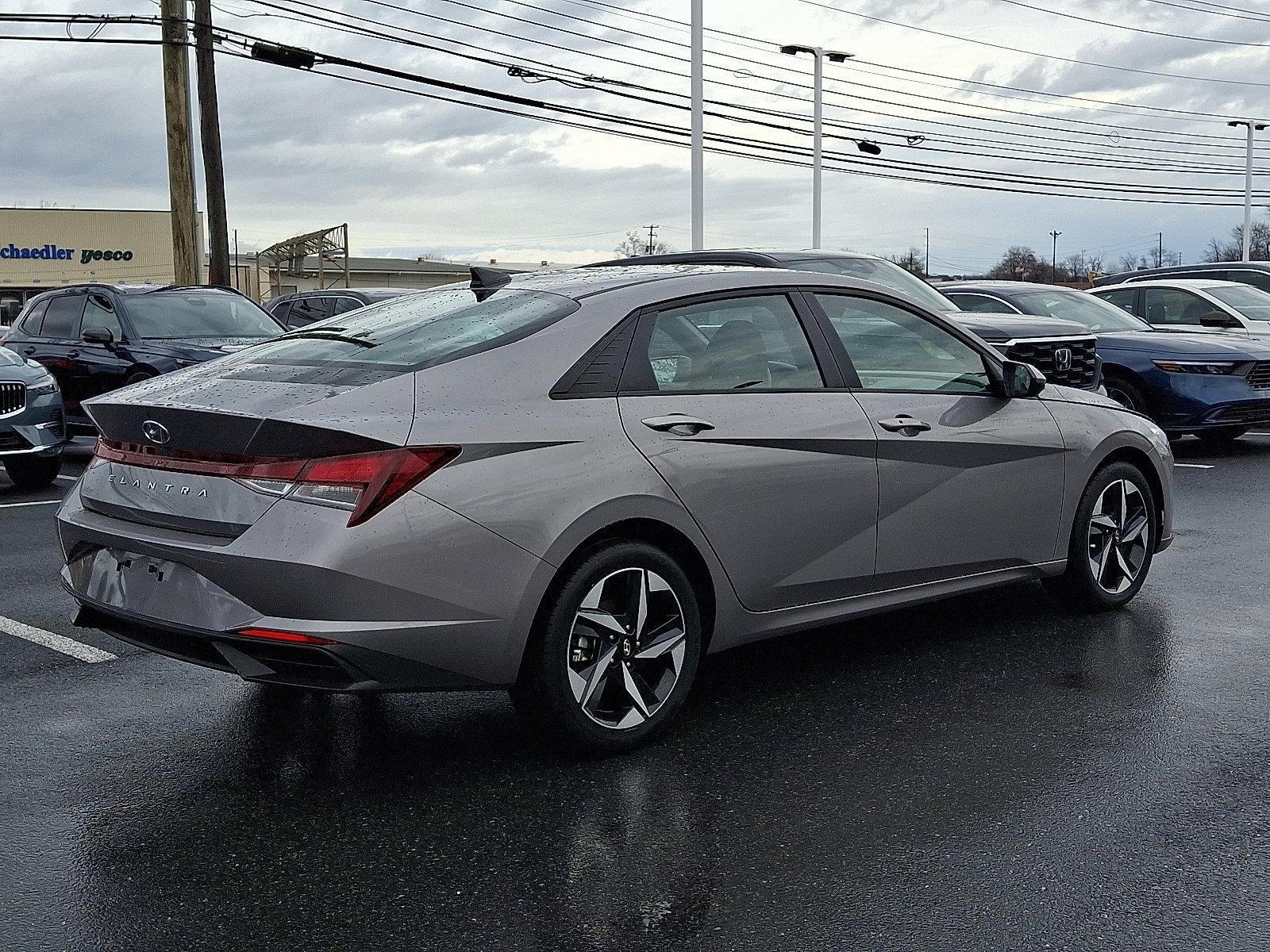 2023 Hyundai ELANTRA SEL IVT