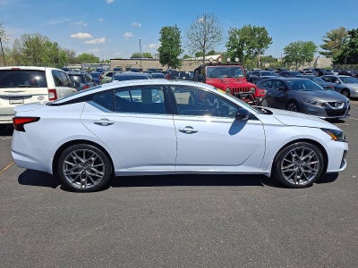 2023 Nissan Altima 2.0 SR Sedan