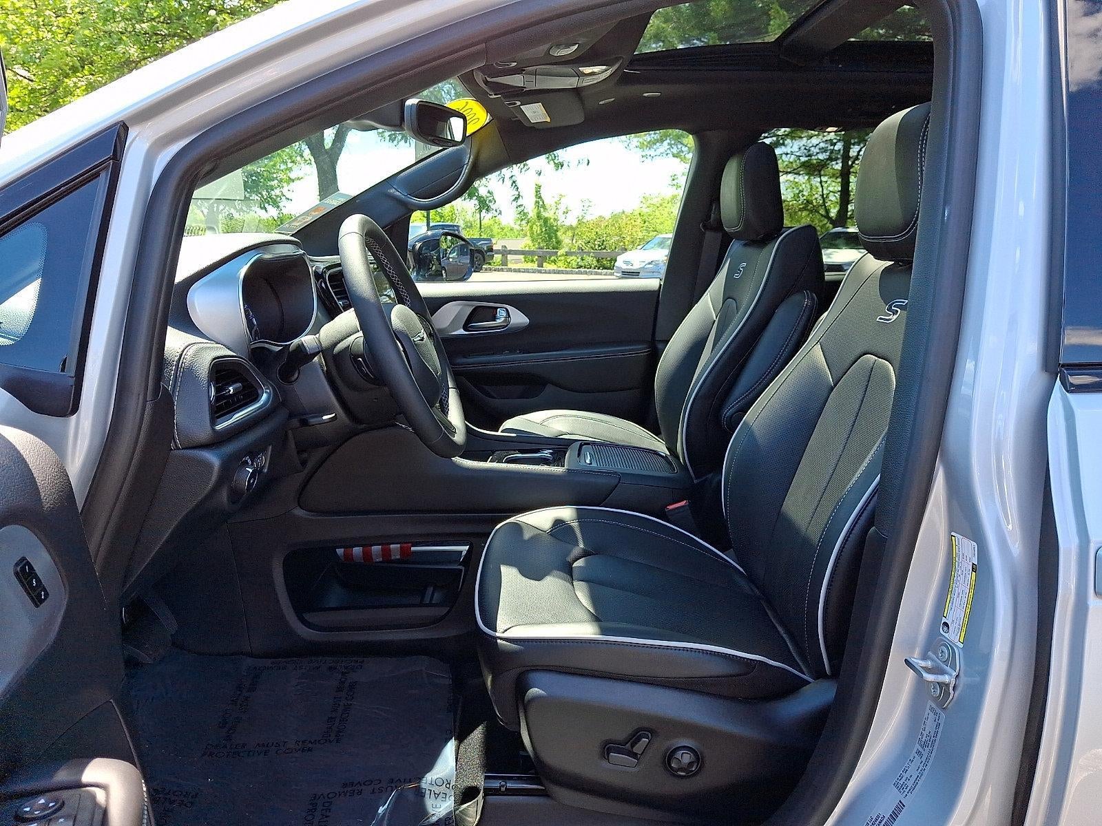 2026 Chrysler Pacifica Limited AWD