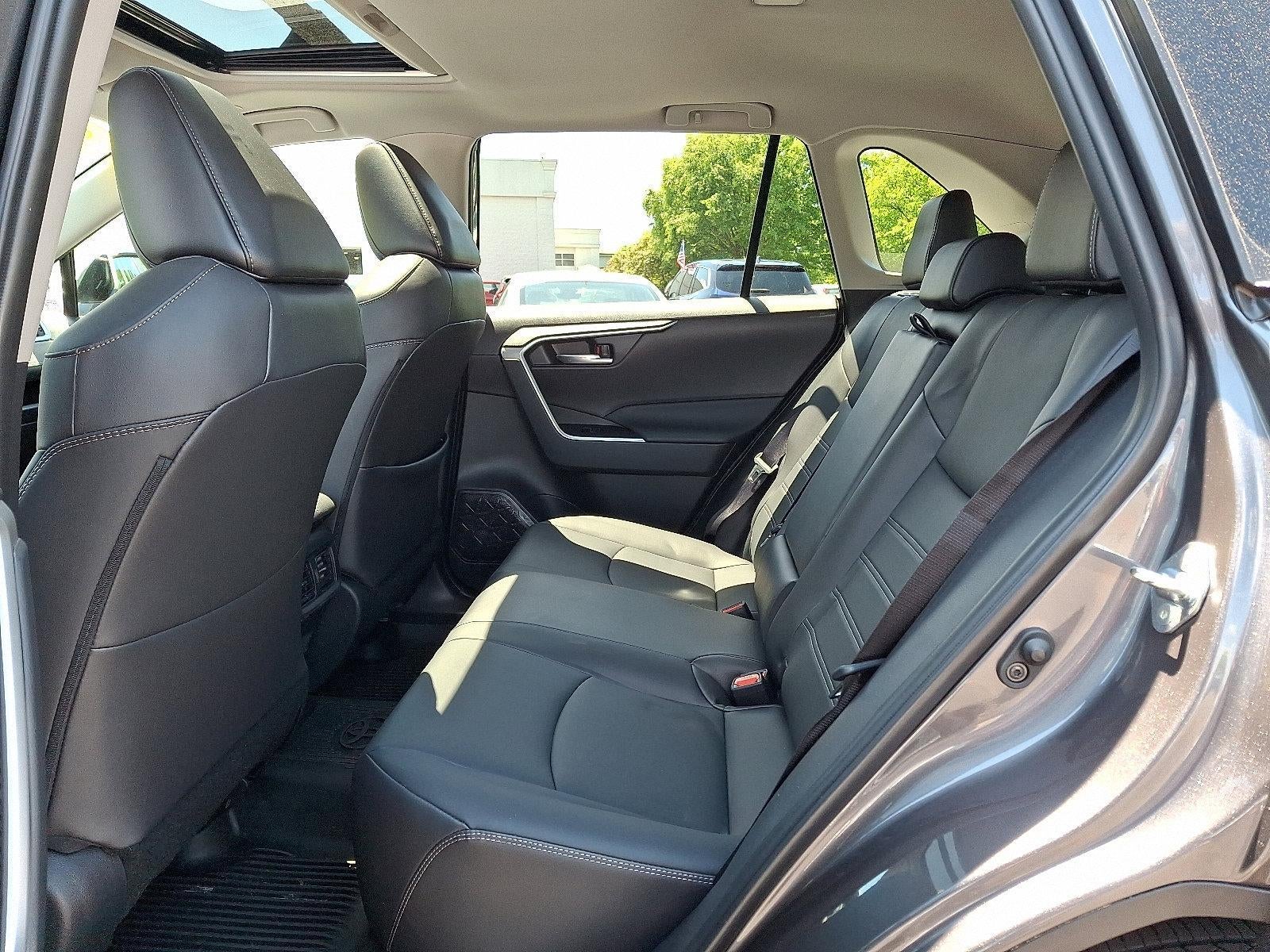 2025 Toyota RAV4 XLE Premium AWD (Natl)