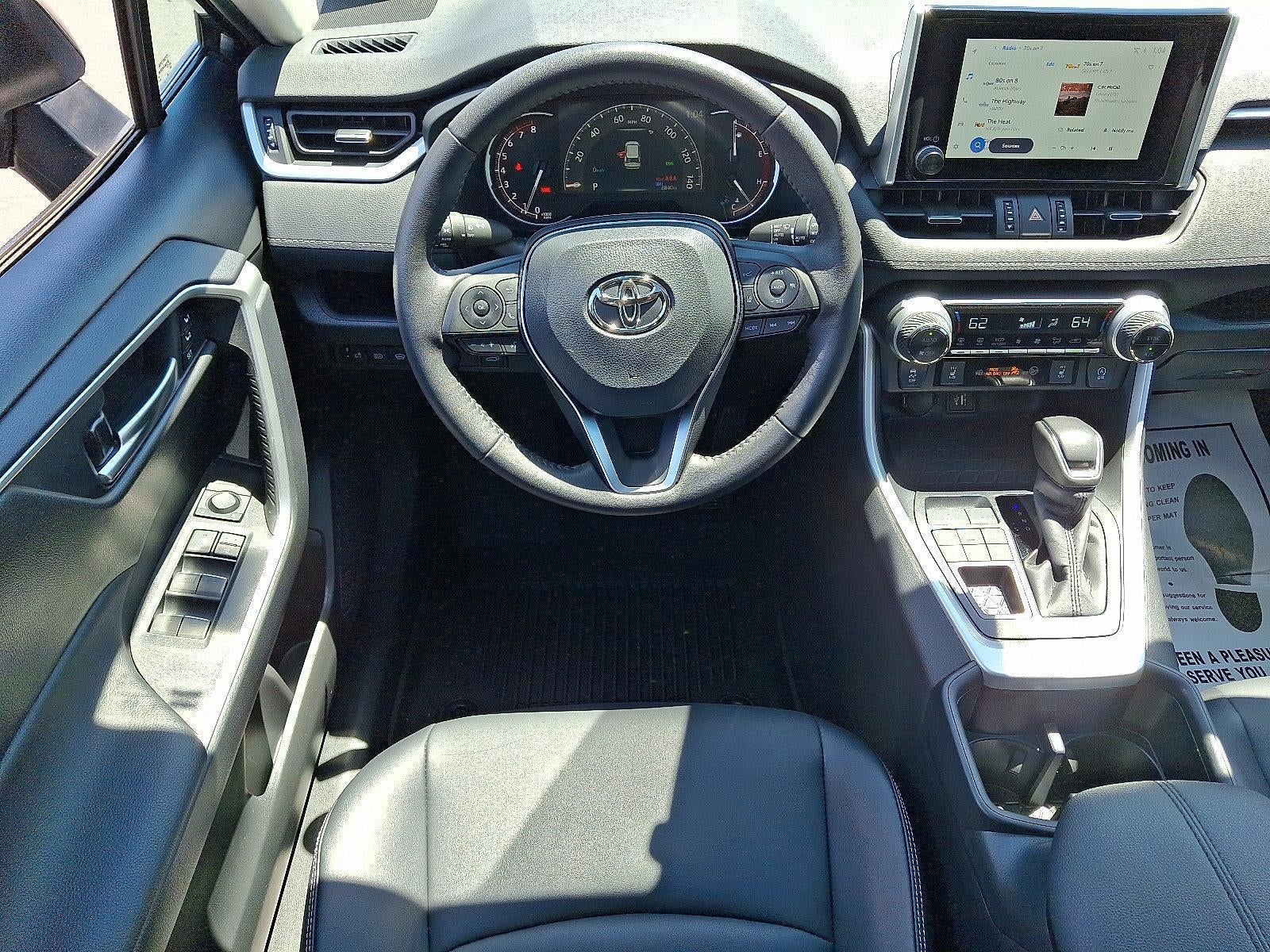 2025 Toyota RAV4 XLE Premium AWD (Natl)