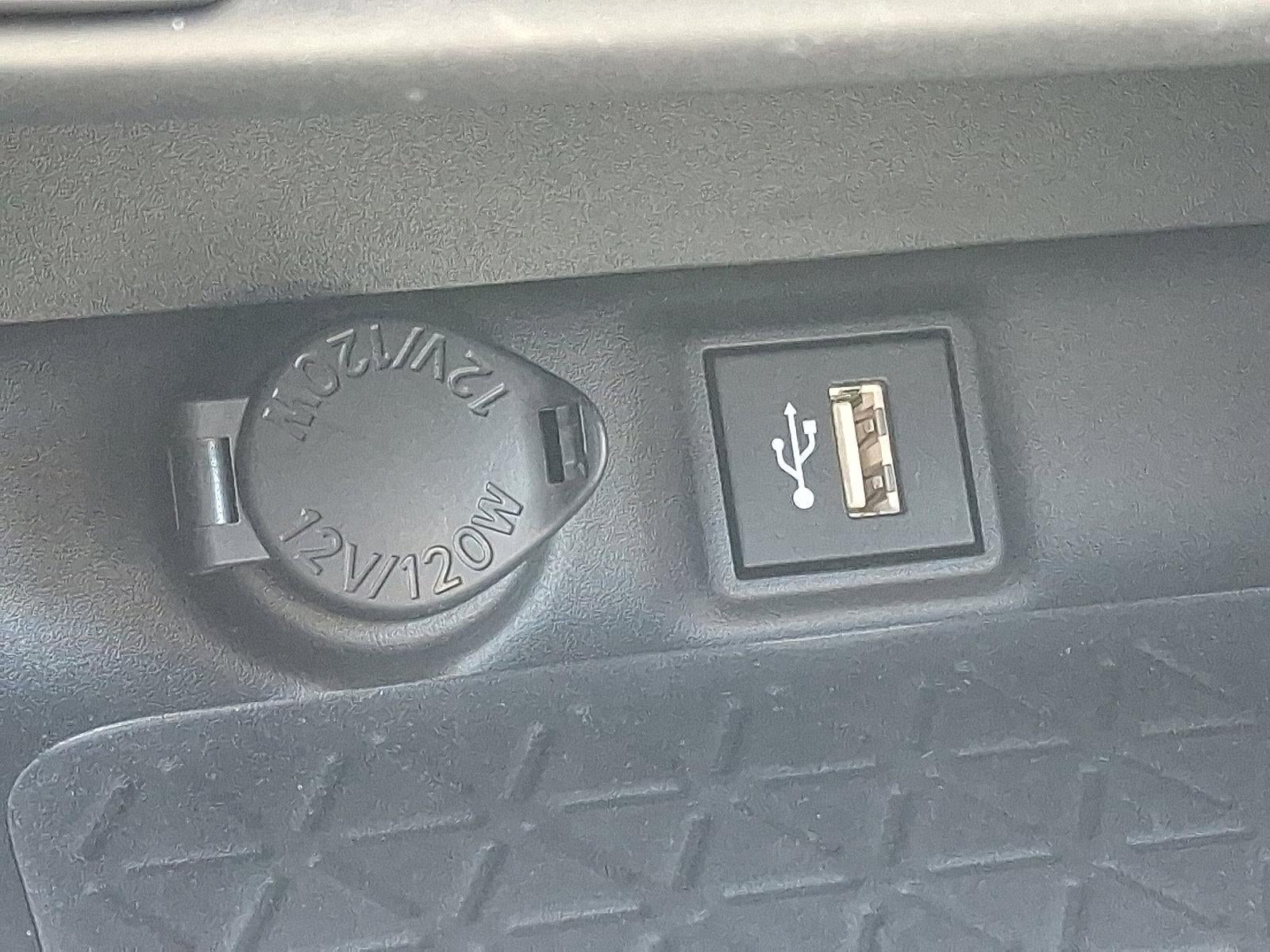 2025 Toyota RAV4 XLE Premium AWD (Natl)