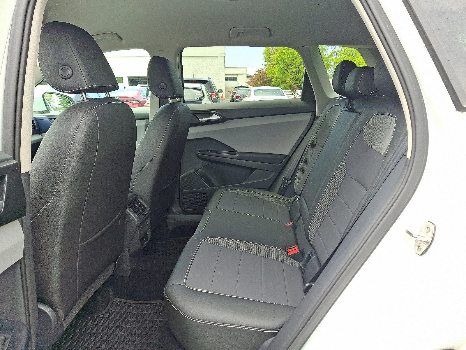 2023 Volkswagen Taos SE 4MOTION