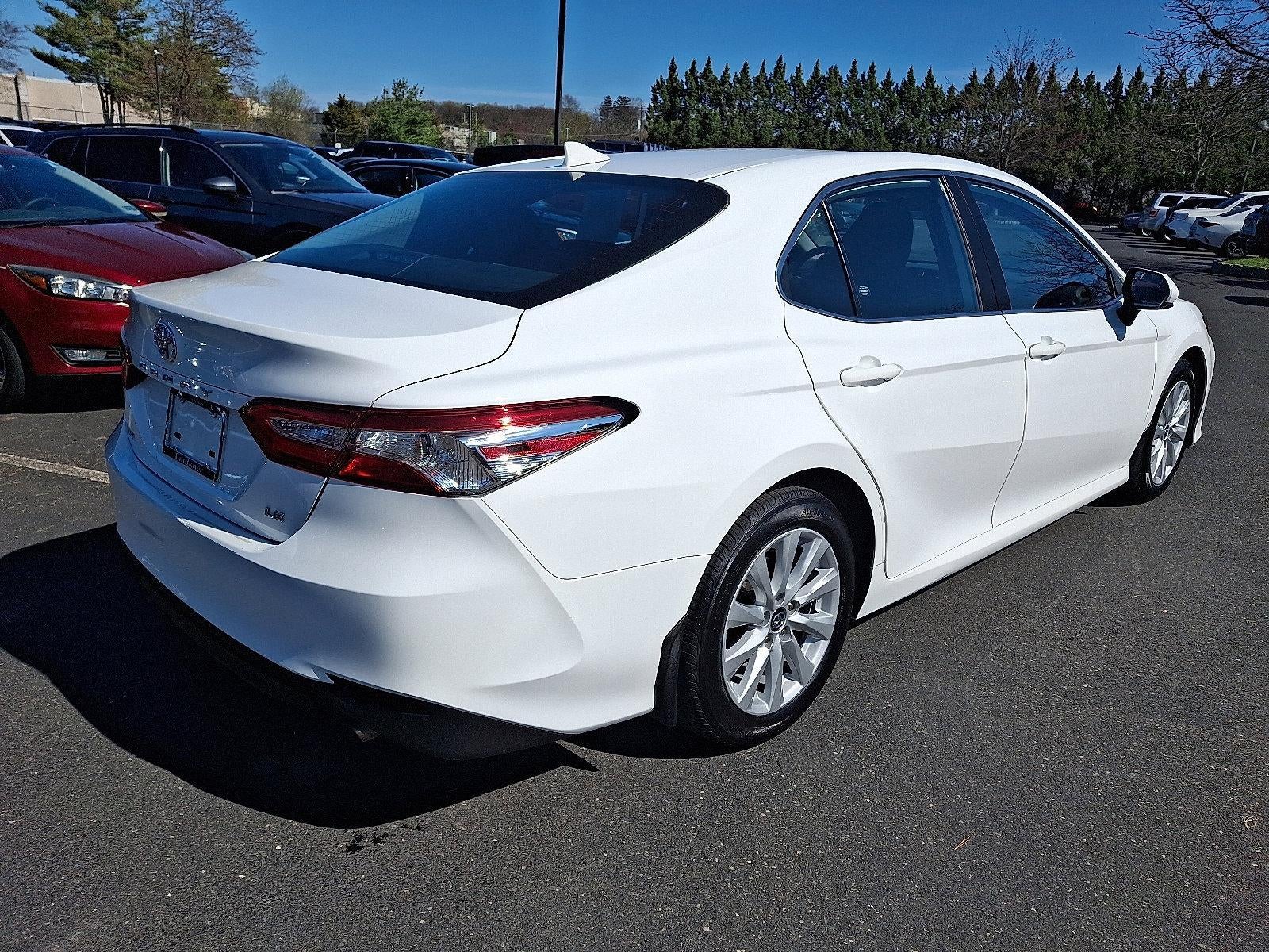 2020 Toyota Camry LE Auto (Natl)
