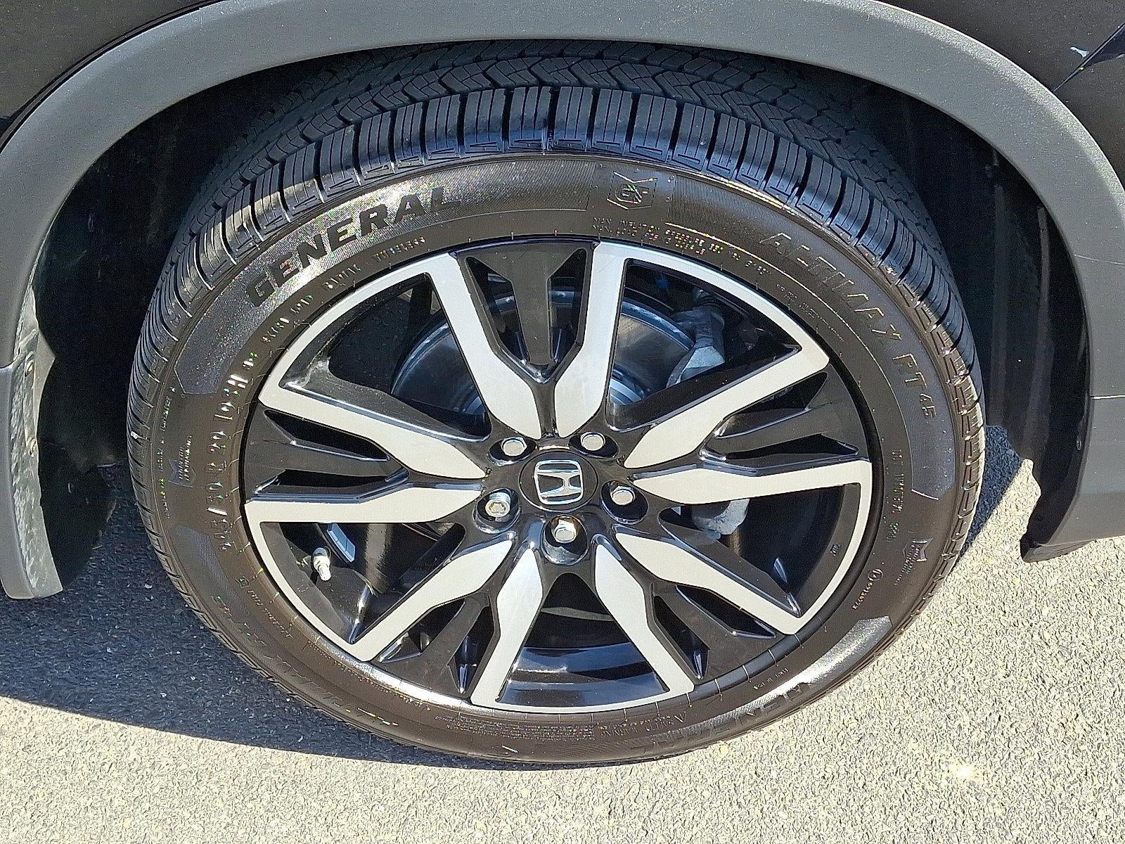 2019 Honda Pilot Touring 8-Passenger AWD