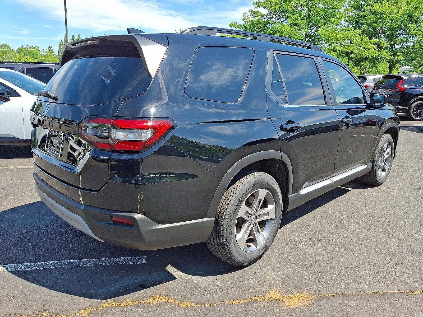 2023 Honda Pilot EX-L 8 Passenger AWD