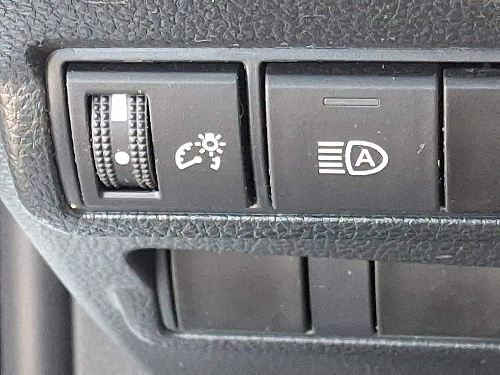 2023 Toyota Corolla Cross L 4WD (Natl)
