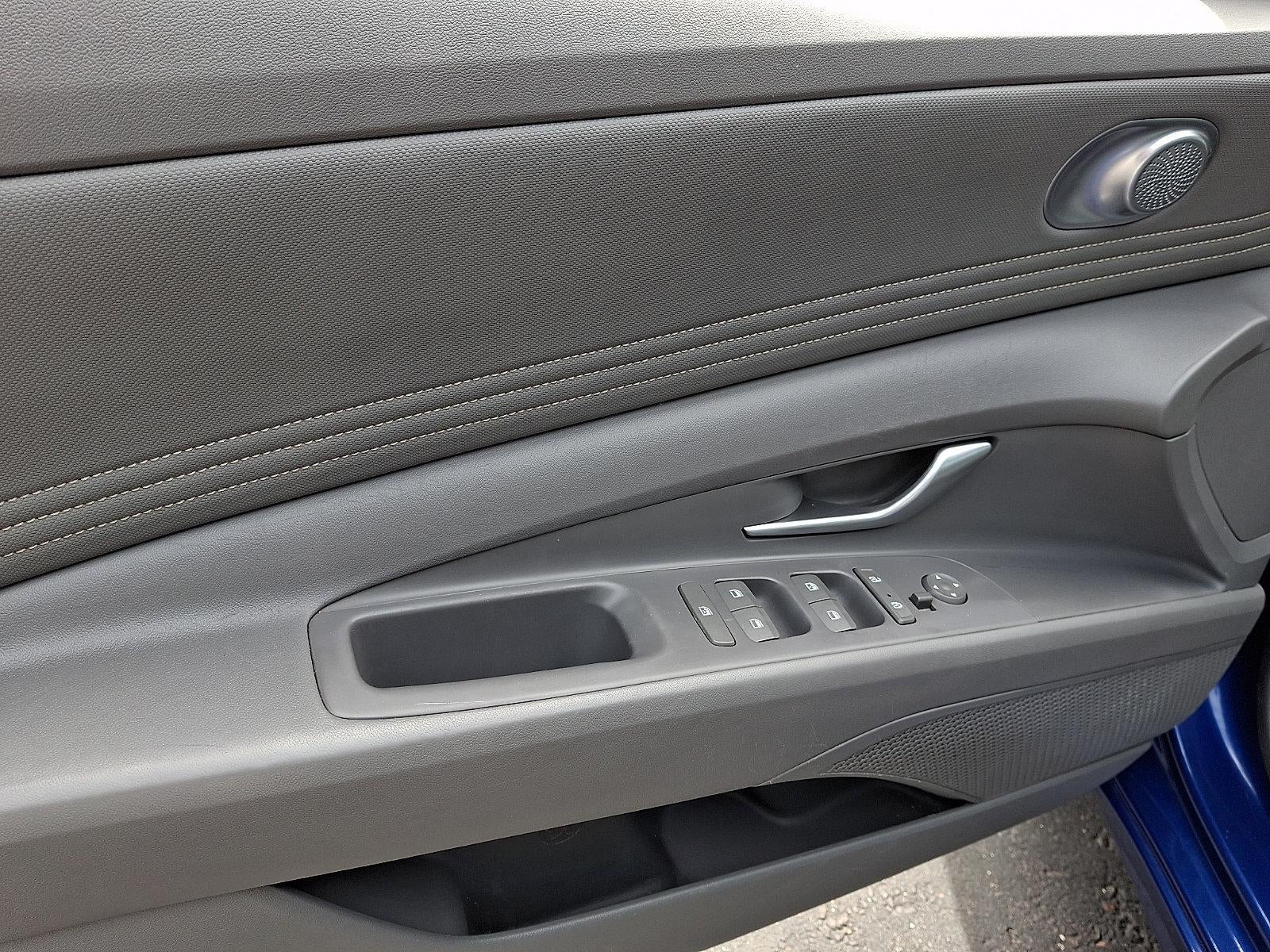 2023 Hyundai ELANTRA SEL IVT