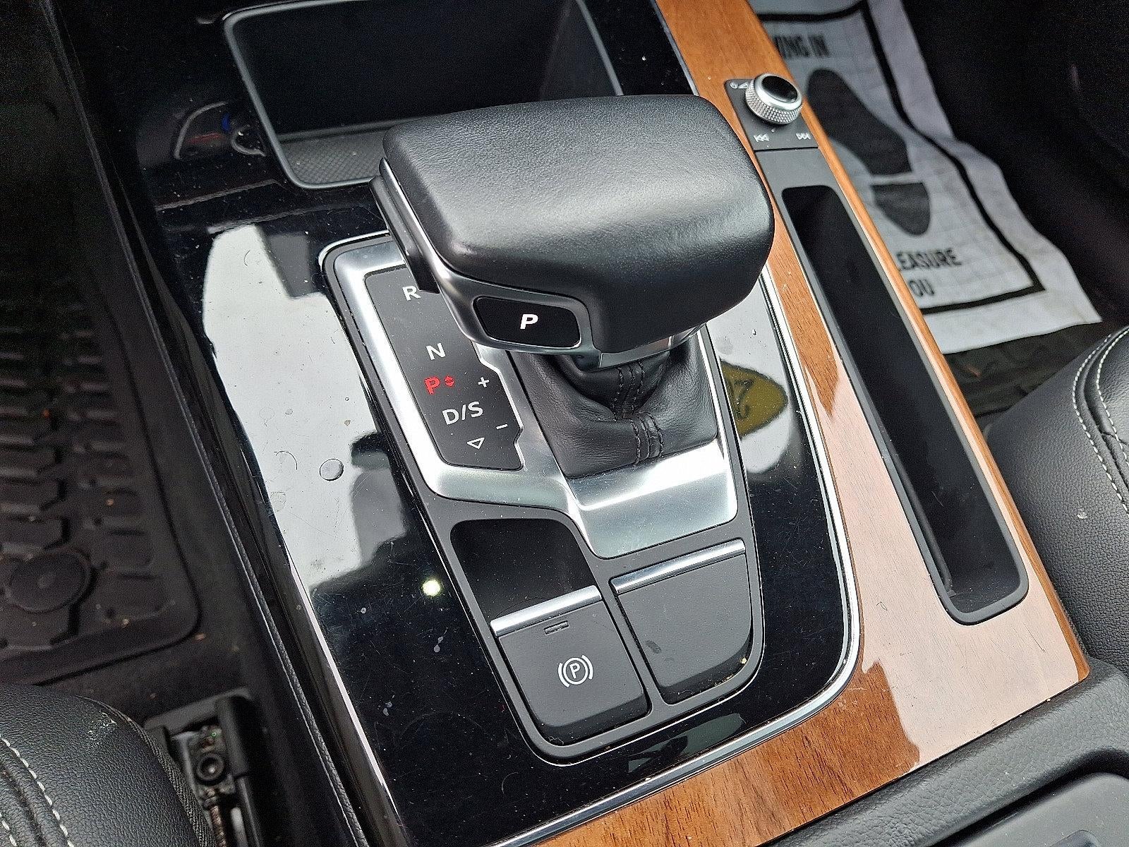 2022 Audi Q5 S line Premium 45 TFSI quattro