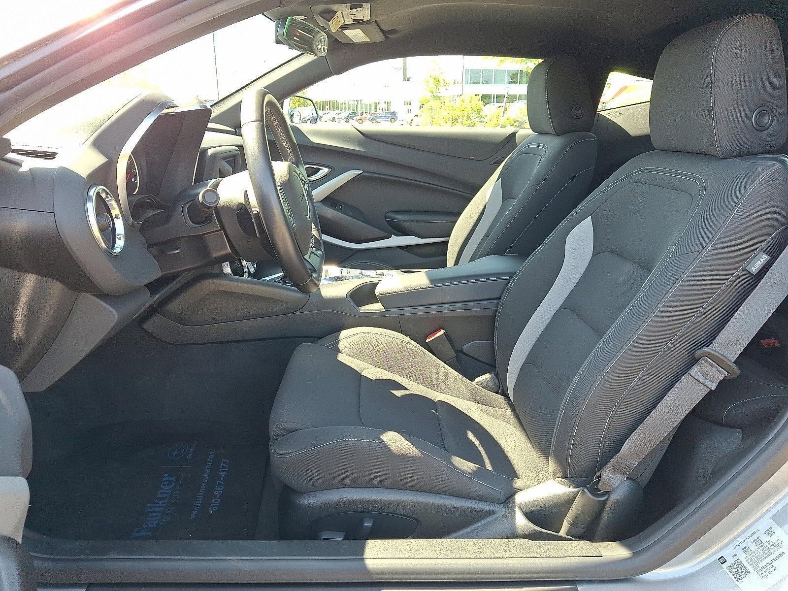2023 Chevrolet Camaro 2dr Coupe 1LT