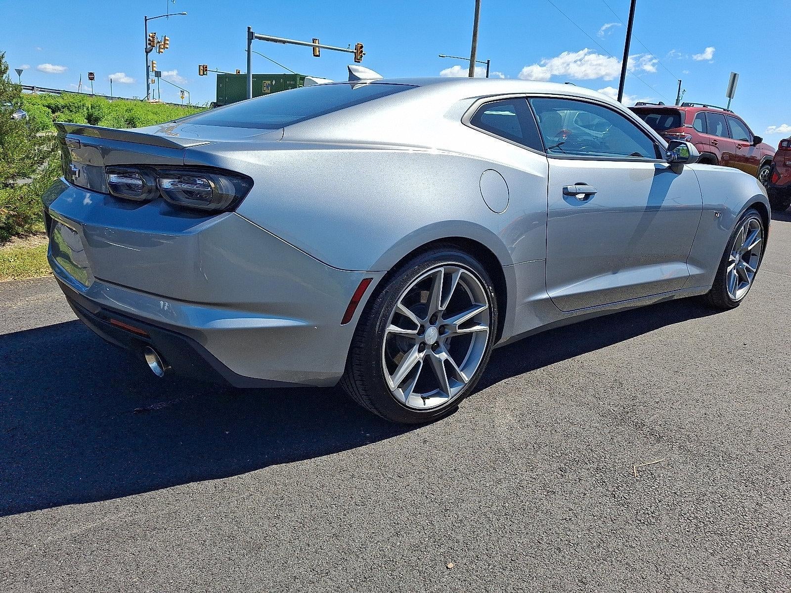 2023 Chevrolet Camaro 2dr Coupe 1LT