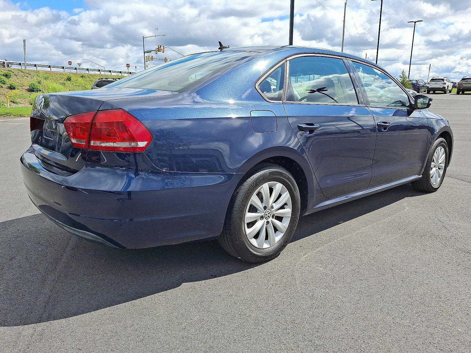 2013 Volkswagen Passat 4dr Sdn 2.5L Auto S w/Appearance PZEV *Ltd Avail*