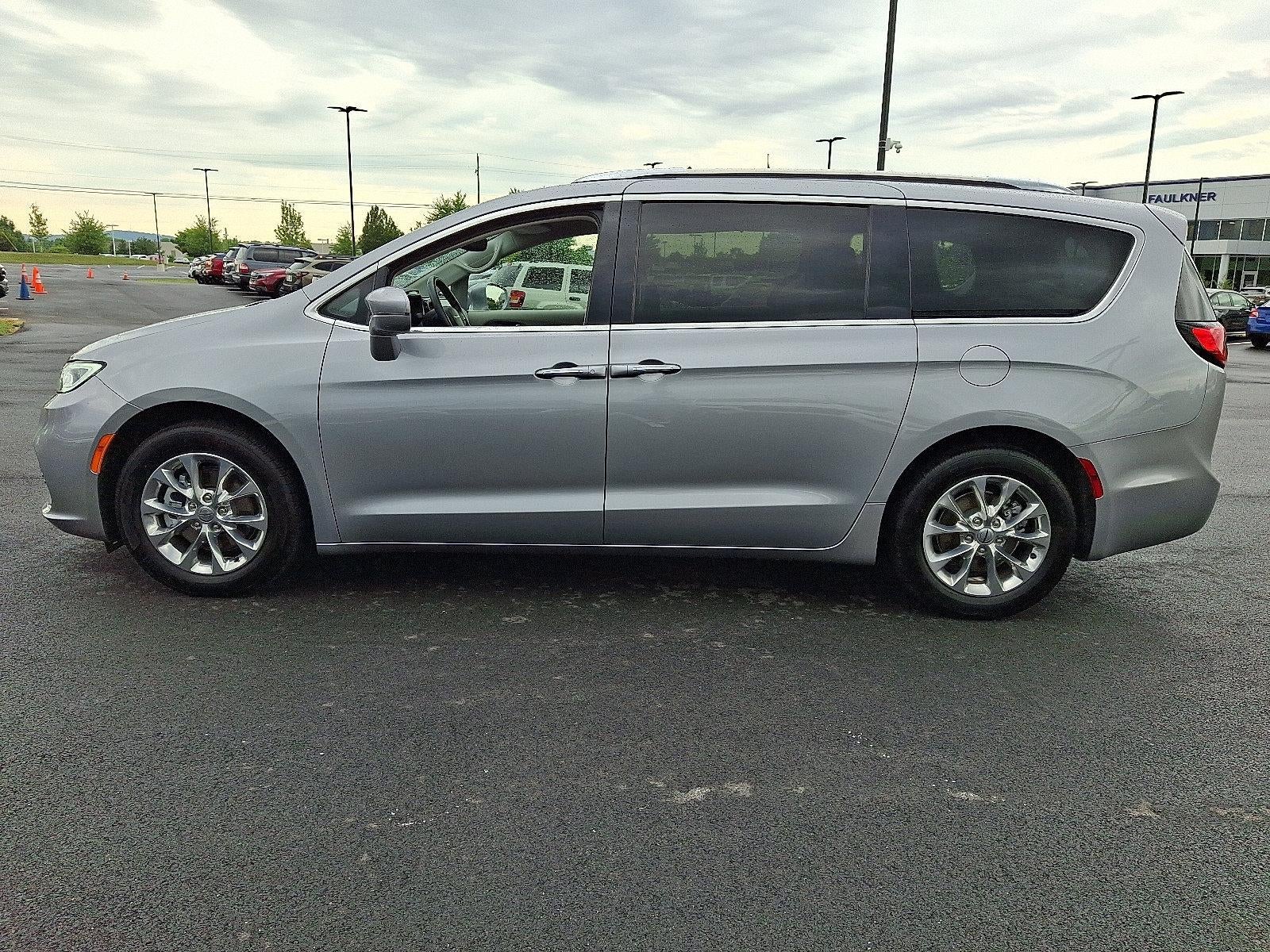 2021 Chrysler Pacifica Touring L FWD