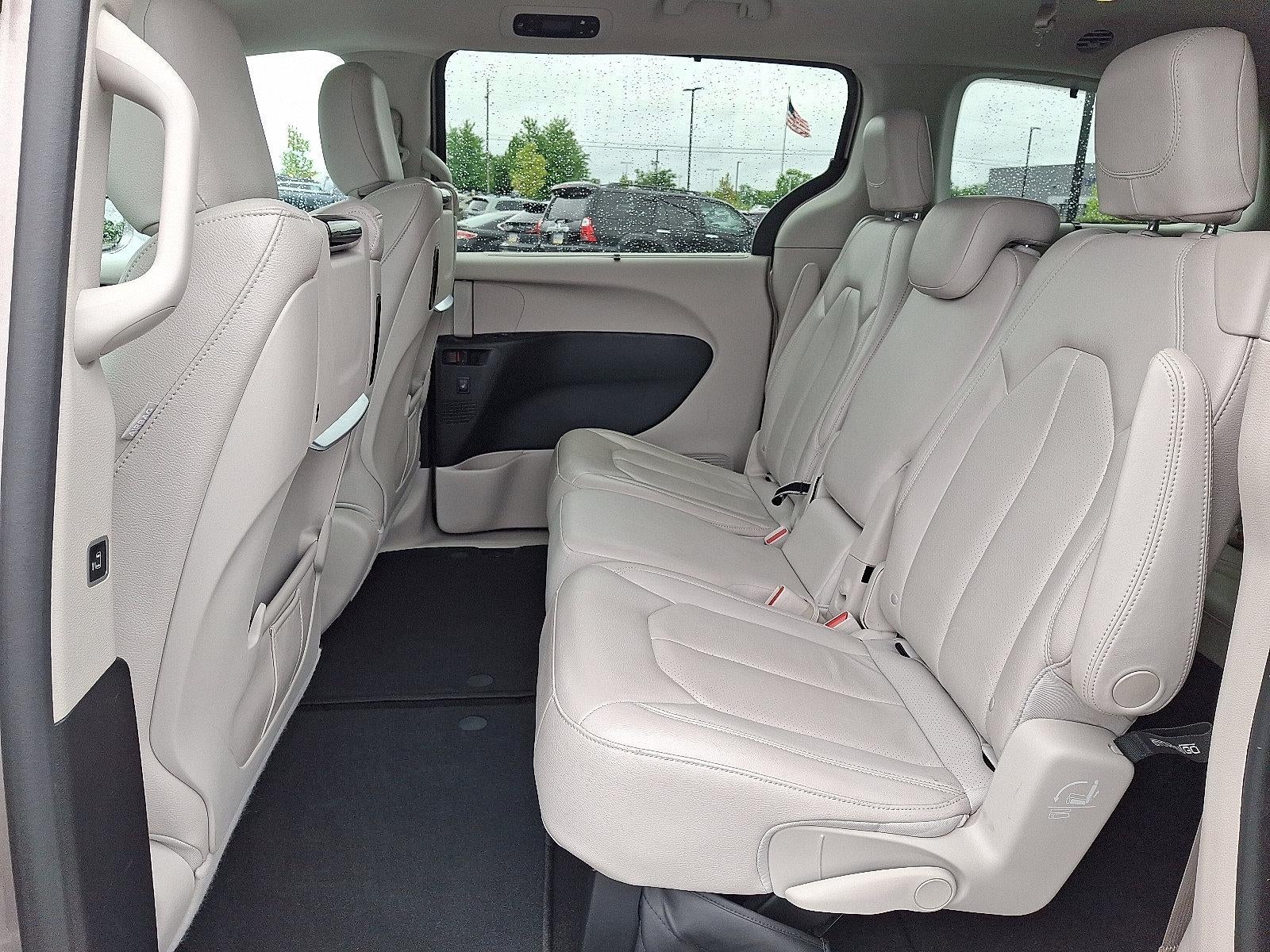 2017 Chrysler Pacifica Touring-L Plus FWD