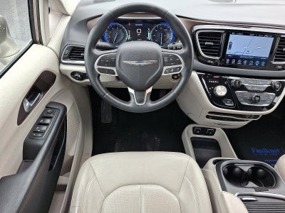 2017 Chrysler Pacifica Touring-L Plus FWD