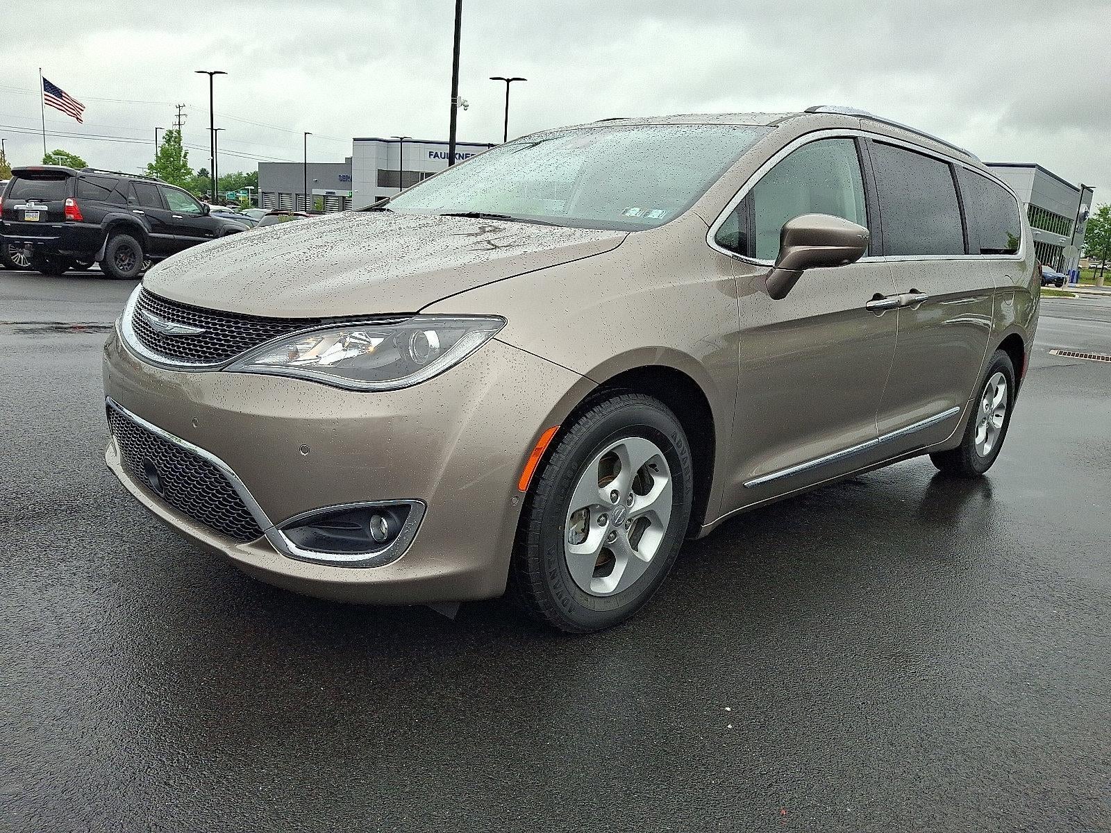 2017 Chrysler Pacifica Touring-L Plus FWD