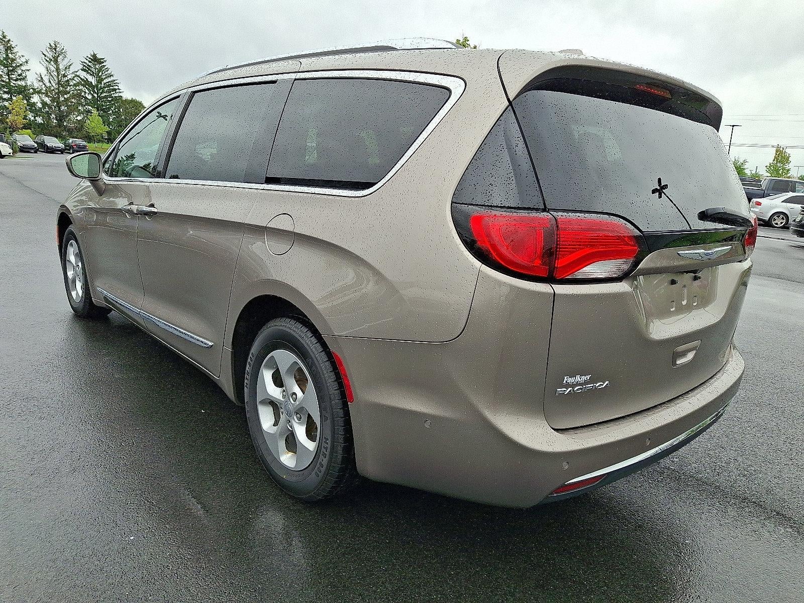 2017 Chrysler Pacifica Touring-L Plus FWD