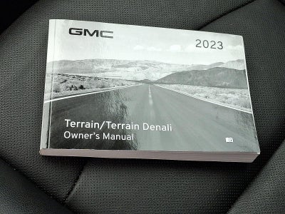 2023 GMC Terrain AWD 4dr SLT
