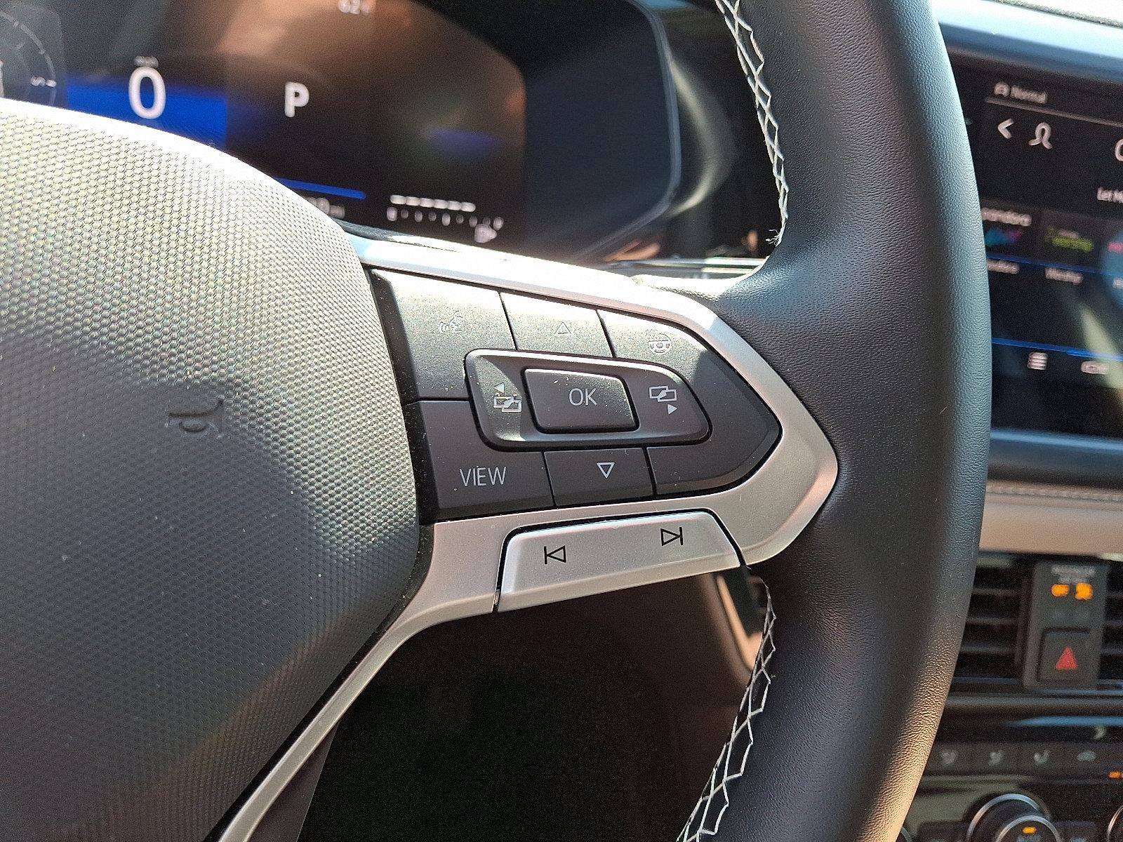 2024 Volkswagen Taos SE 4MOTION