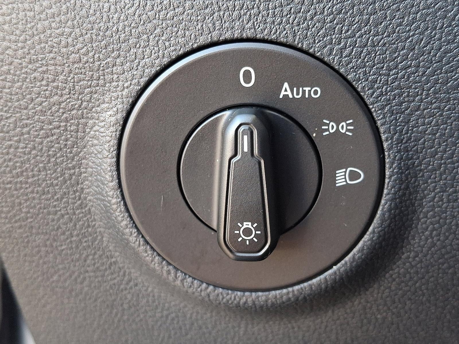 2024 Volkswagen Taos SE 4MOTION