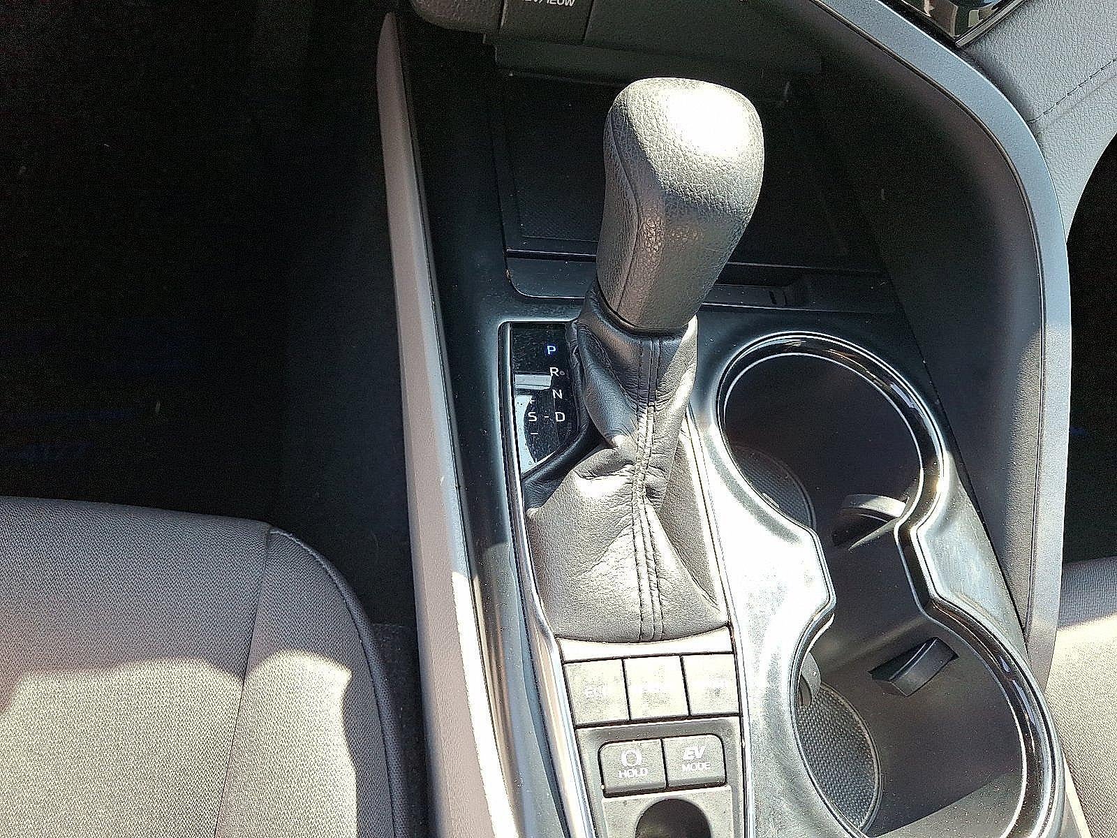 2019 Toyota Camry Hybrid LE CVT (Natl)