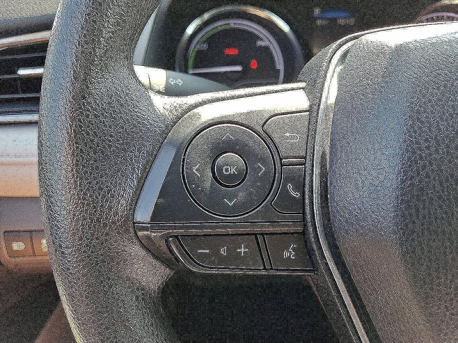 2019 Toyota Camry Hybrid LE CVT (Natl)