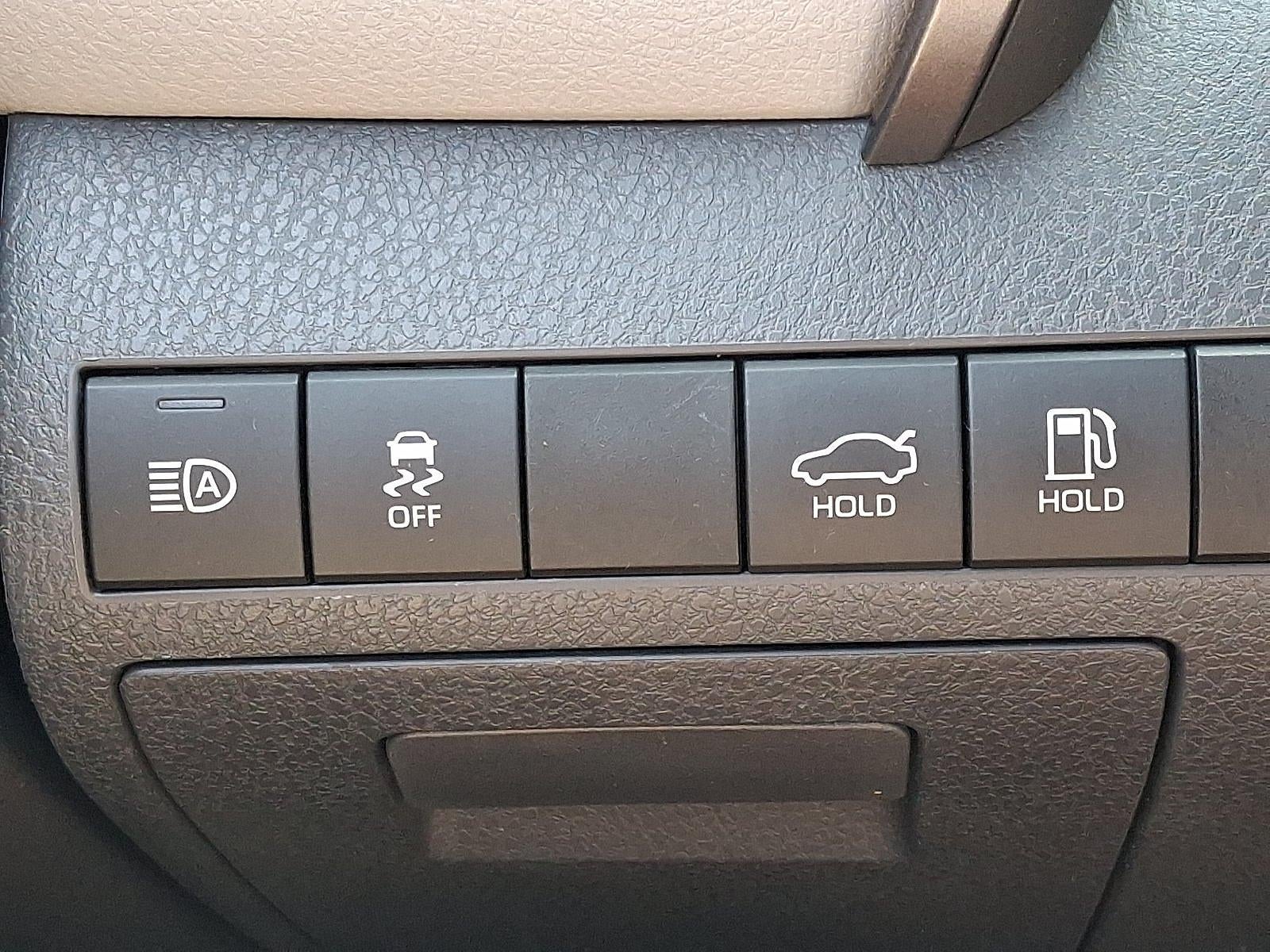 2019 Toyota Camry Hybrid LE CVT (Natl)