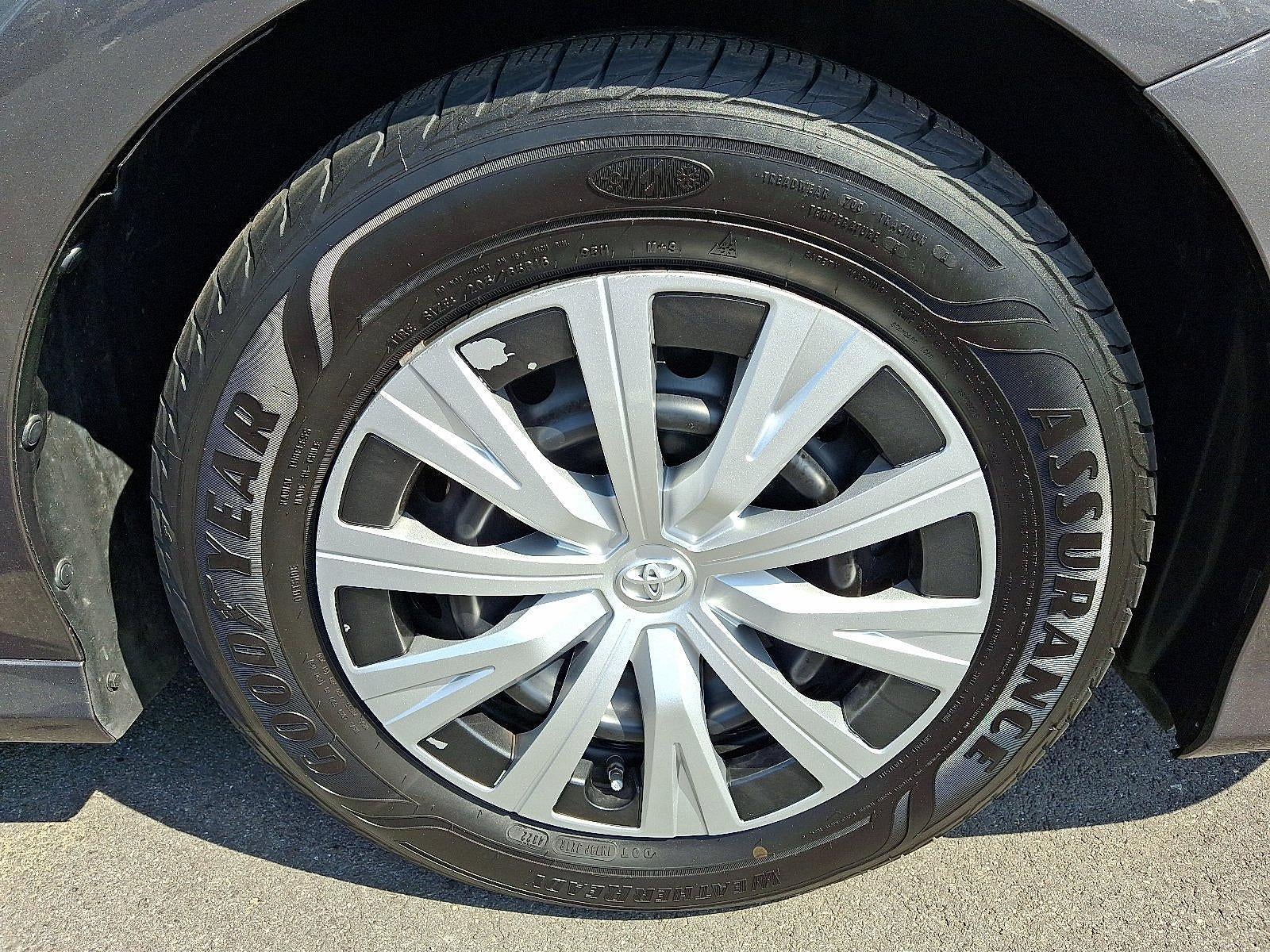 2019 Toyota Camry Hybrid LE CVT (Natl)