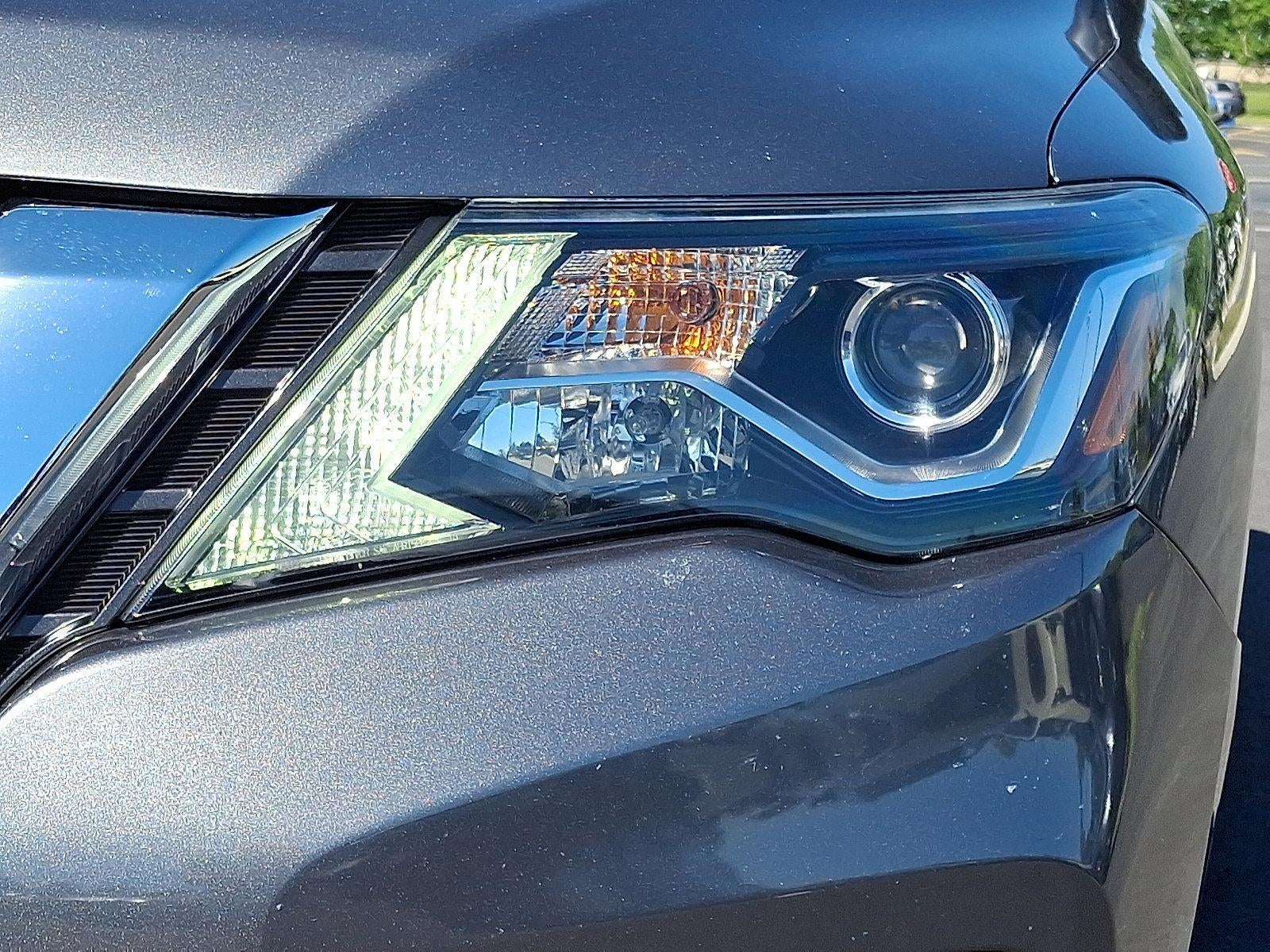 2020 Nissan Pathfinder 4x4 SV