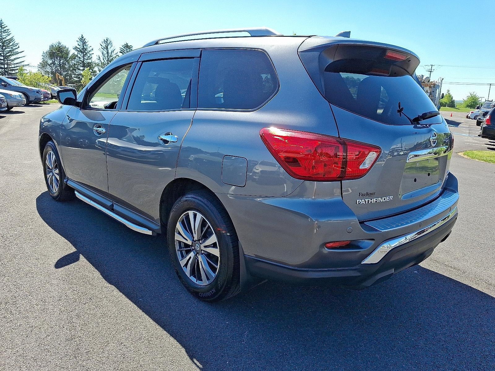 2020 Nissan Pathfinder 4x4 SV