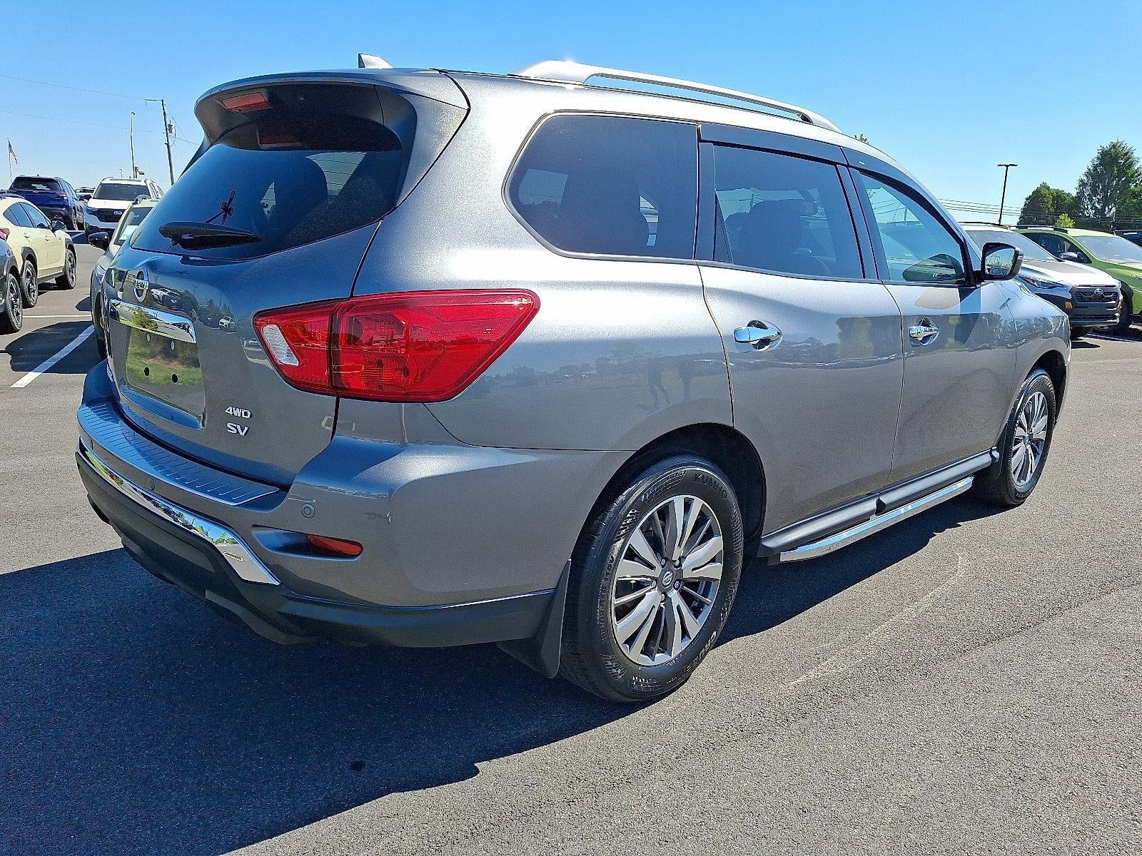 2020 Nissan Pathfinder 4x4 SV