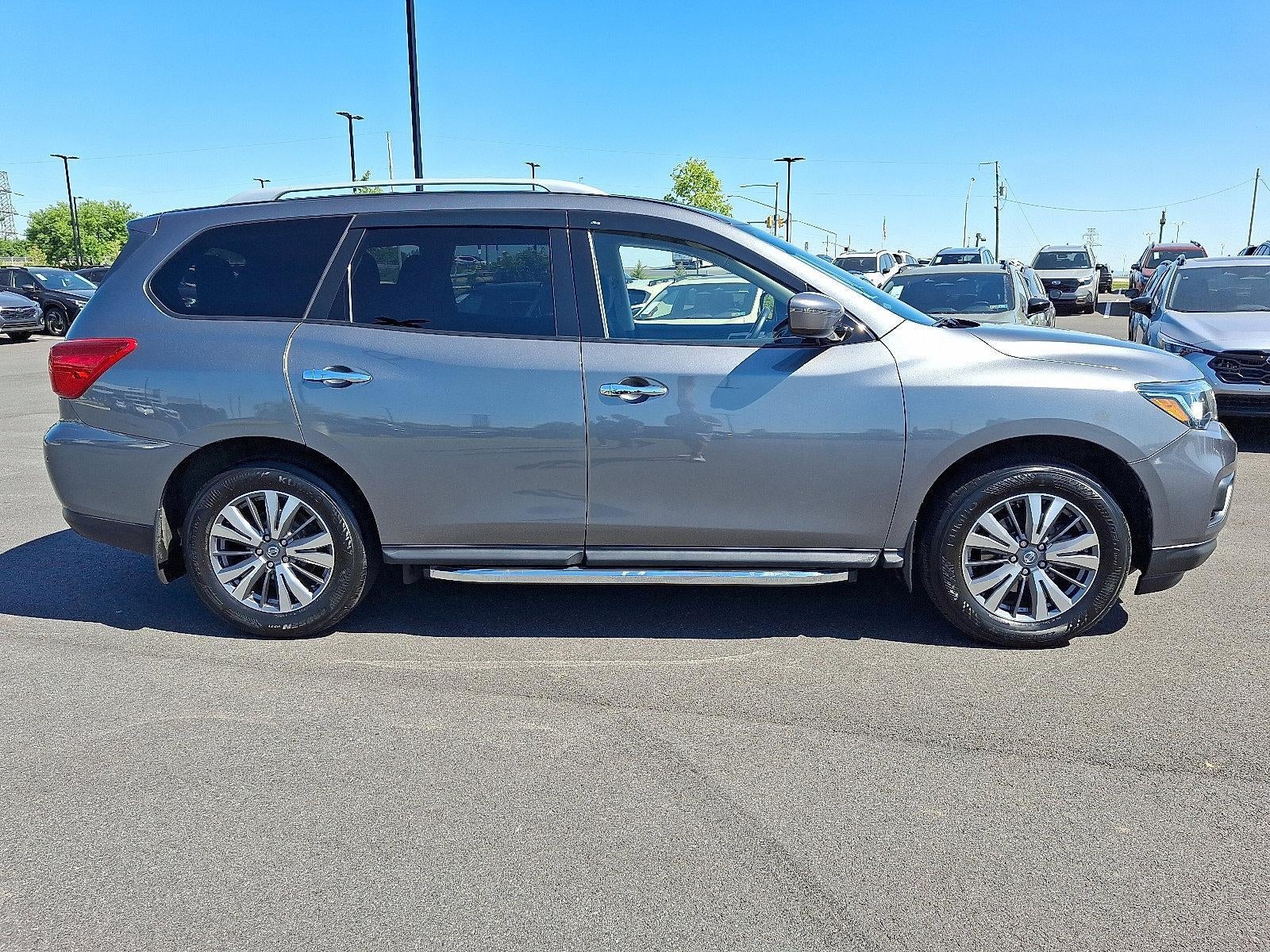 2020 Nissan Pathfinder 4x4 SV